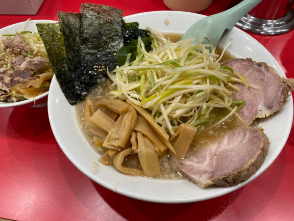 「かいざんラーメンネギＷ＋ネギ丼＋メンマ」@ラーメン かいざん 船橋店の写真