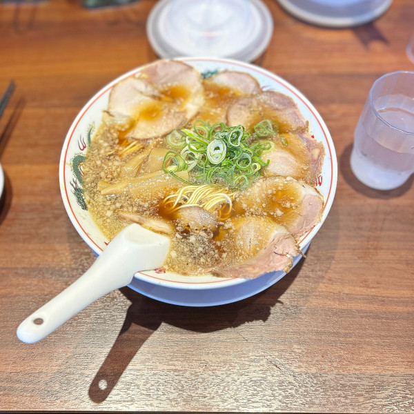 「肉入りラーメン」@ラーメン魁力屋 南砂店の写真