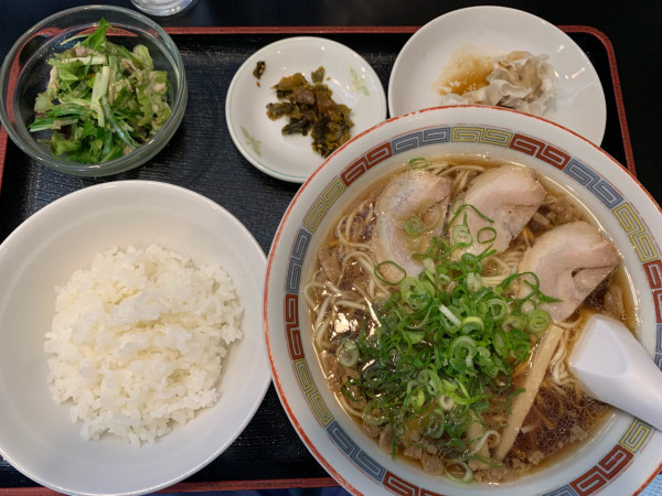 「尾道ラーメン定食　900円」@一龍の写真