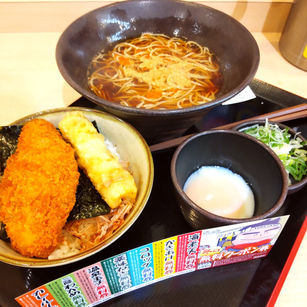 「ミニのり弁（白身フライ）セット（￥730）＋温泉玉子（クーポ」@ゆで太郎 南青山一丁目店の写真