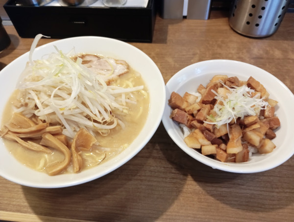 「味噌󠄀ラーメン¥950＋ミニ豚丼（クーポン無料）」@味噌麺処 田坂屋の写真