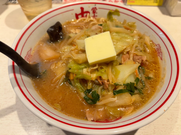 「味噌タンメン バター」@蒙古タンメン 中本 新宿店の写真