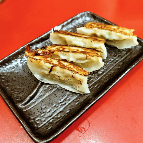 「麻婆炒飯＋焼き餃子４ケ」@中華食堂 一番館 新大久保店の写真