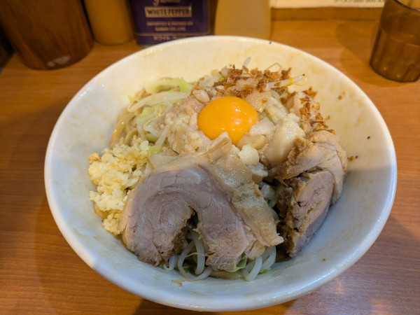 「小ラーメン汁なし　ニンニクアブラ」@ラーメンBoo Boo太郎。の写真