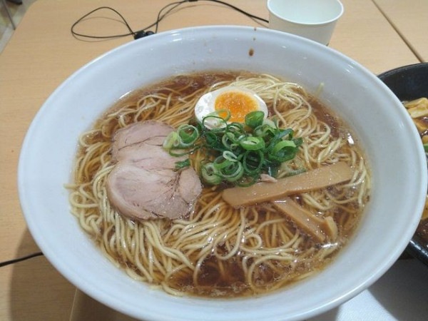 「醤油ラーメン」@横浜中華 華星の写真
