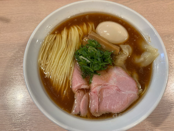 「特製醤油らーめん」@麺笑巧真の写真