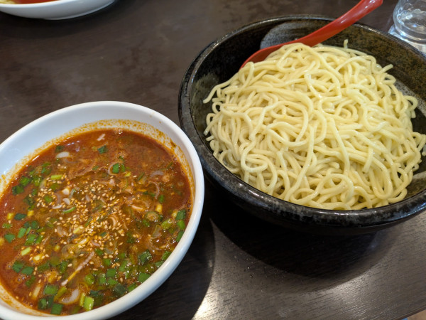 「黒胡麻担々つけ麺(麺500g、冷たい麺)」@ラッキー食堂まとや 千曲店の写真
