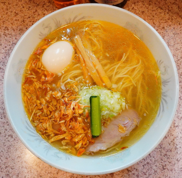 「塩ネギラーメン＋揚げネギ増量＋半熟煮卵＋ビール（中瓶）」@ラー麺専門店 こしがやの写真