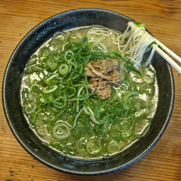 「ラーメンべたなま（700円）」@五号線沿いの元祖長浜ラーメンの写真