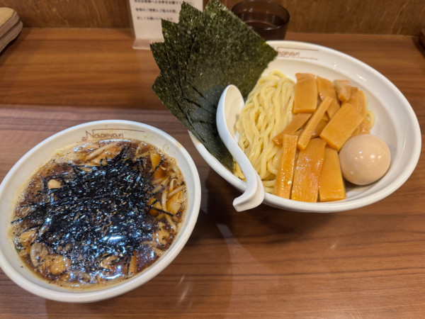 「黒胡椒つけ麺【トッピング多数】」@らーめん Nageyariの写真