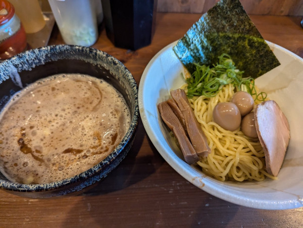 「うずらつけ麺1000円」@めん屋 とんぼの写真