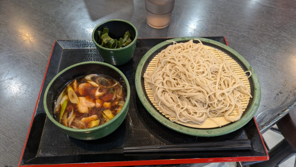 「鴨1.5枚せいろ、三陸わかめ（クーポン）」@ゆで太郎 松戸本町店の写真