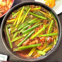 台湾麺+麻婆飯 のセット 1200円