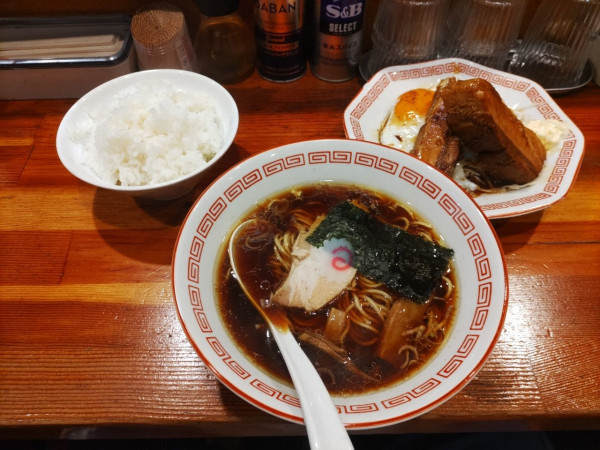 「チャーシューエッグ定食＋ハーブ中華そば(￥１８６０)」@Heart Restaurant 安ざわ家 練馬店の写真