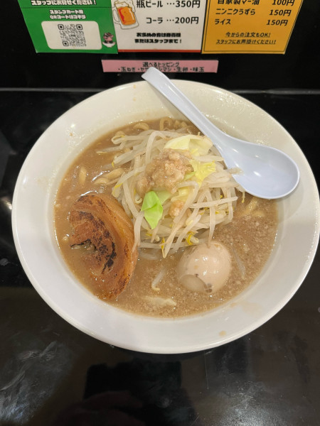 「らーめん➕味玉」@豚ギャング 中央林間店の写真