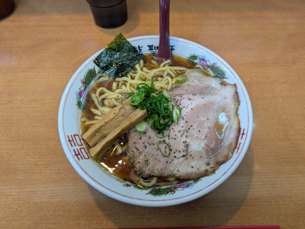 「醤油ラーメン 910円」@龍聖軒の写真