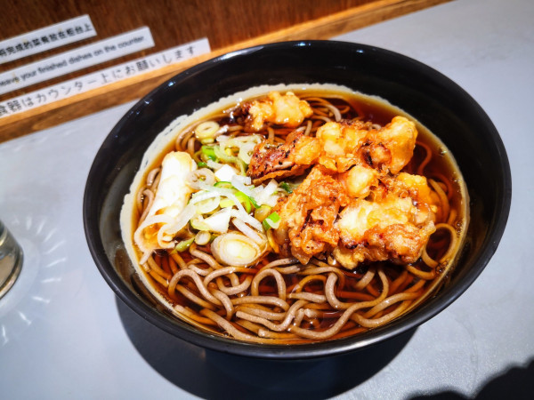 「ゲソ天そば（550円）」@STAND SOBA TOKYOの写真