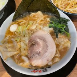 味噌ラーメン＋もやきゃべ＋ネギ