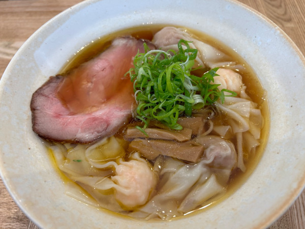 「肉と海老ワンタン麺（黒）1200円」@DURAMENTEIの写真