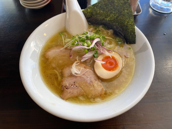 「白金 ラーメン」@麺屋 承太郎の写真