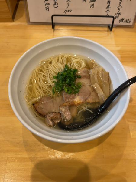 「秋刀魚×伊吹イリコ×天然羅臼昆布の塩ラーメン（1000円）」@至高の出汁と麺 たかやの写真