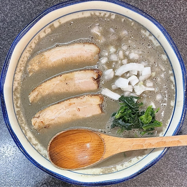 「恋煮干し魚三」@烈志笑魚油 麺香房 三くの写真
