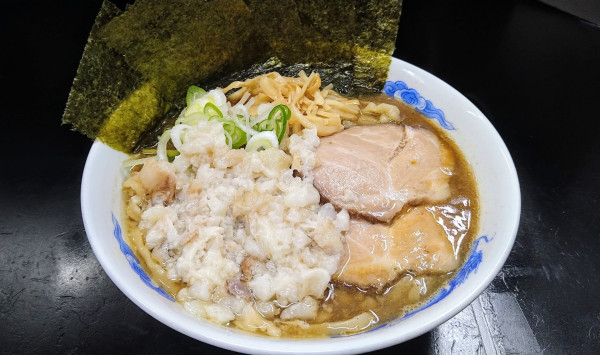 「【限定】スパイシー味噌(身入り)+海苔」@手打ち中華そば 酒田 河原町店の写真