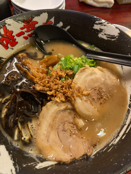 「ブラックラーメン」@本格らーめん 唯一無二の写真