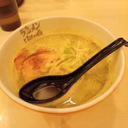 ラーメンジェノバ