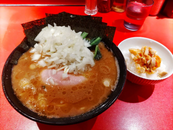 「ラーメン　玉ねぎ＋海苔」@厚木家の写真