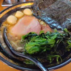 ラーメン　並　※硬め　＋うずらの卵