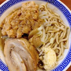 ラーメン　野菜少なめ　唐揚げ　1200円