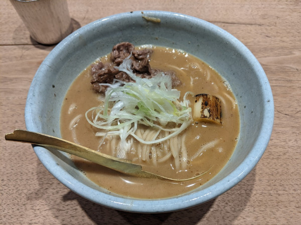 「らーめん（定番麺・並・黒毛和牛）」@麺や 高倉二条の写真