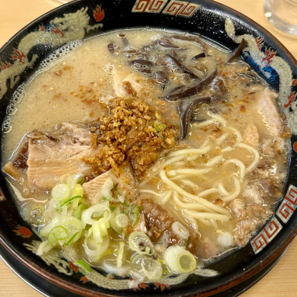 「豚とろラーメン」@鹿児島ラーメン 豚とろ 天文館本店の写真