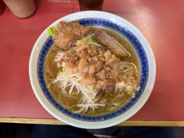 「小ラーメン(麺半分.ニンニク少なめ.アブラ)950円」@ラーメン二郎 桜台駅前店の写真