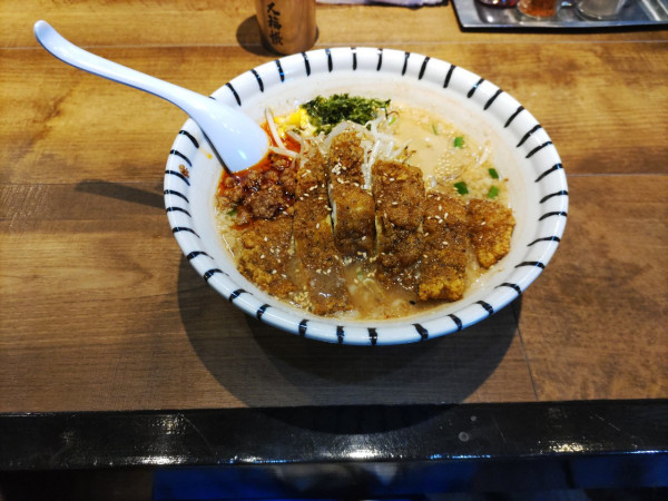 「排骨担々麺(￥１１００)」@濃口背脂味噌らーめんと餃子 大福帳の写真