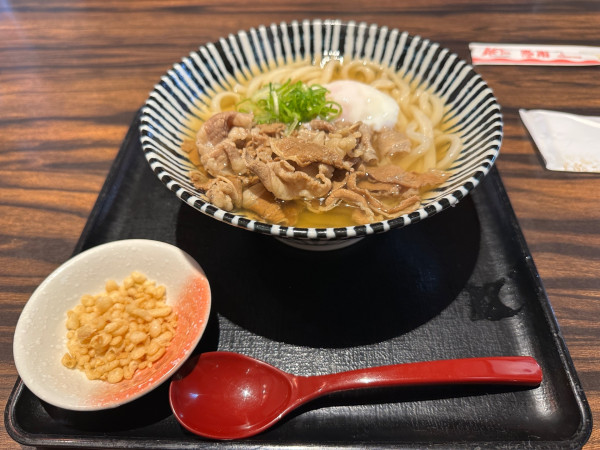 「肉吸いうどん（並盛・250g）878円→778円」@肉豆冨とレモンサワー 大衆食堂 安べゑ  高崎駅東口店の写真