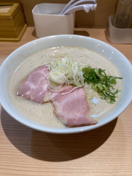 「白湯（魚介）・大盛り（１０５０円）」@中華そば 大誠商店の写真