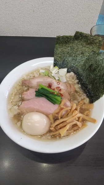 「特製禿背脂塩ラーメン」@自家製手打ち麺 禿の写真