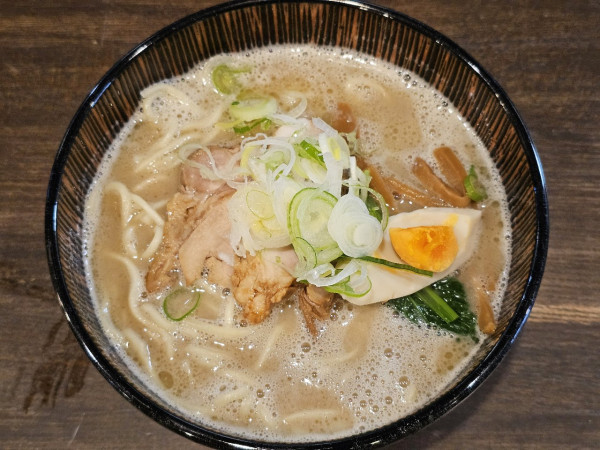 「濃厚鶏そば 1000円」@ラーメンビヨリの写真