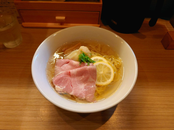 「【限定】白醤油海老昆布水冷やしラーメン」@支那蕎麦 澤田の写真