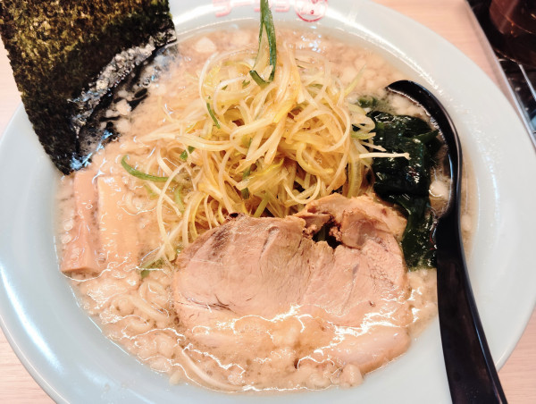 「ネギラーメン」@ラーショマルミャー 王子店の写真