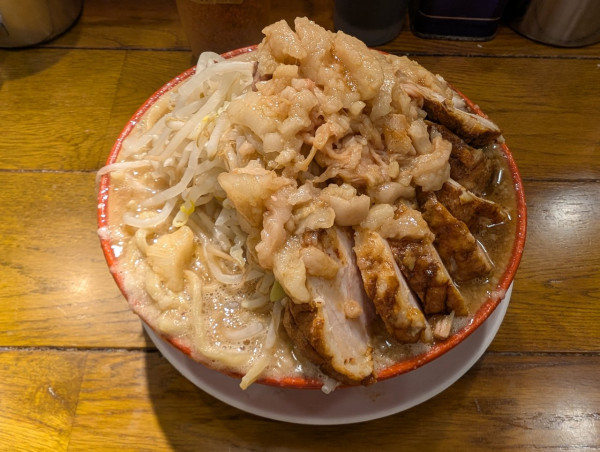 「豚6枚ラーメン」@らーめんバリ男 大門店の写真