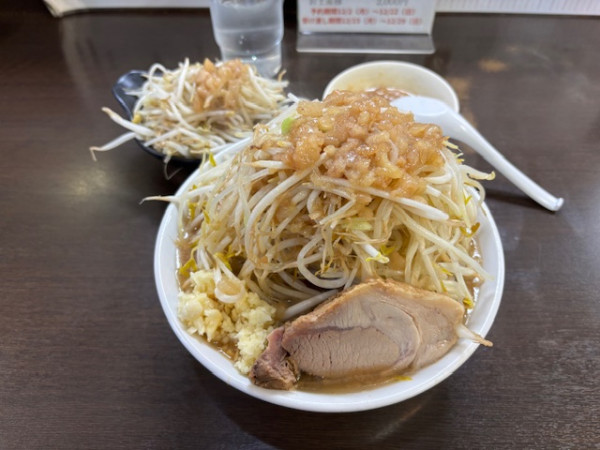 「ラーメン中300ｇ」@ラーメンどでん 大宮店の写真