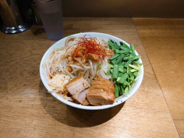 「【限定】赤いラーメン」@MEN YARD FIGHTの写真