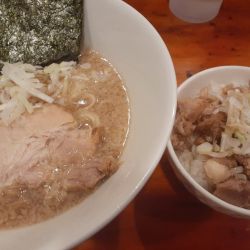 ラーメン＋肉飯