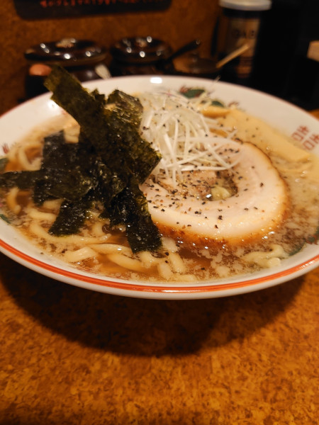 「背脂醤油拉麺」@麺の蔵 かめだ屋の写真