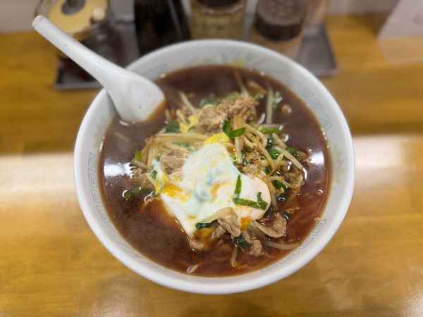 「肉にら玉ラーメン 950円」@中華長寿の写真