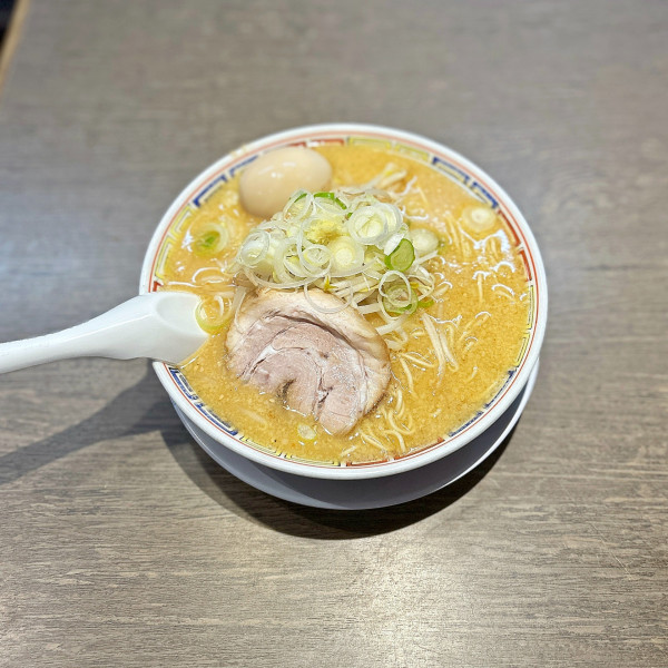 「みそラーメン＋味玉」@丸中華そばの写真
