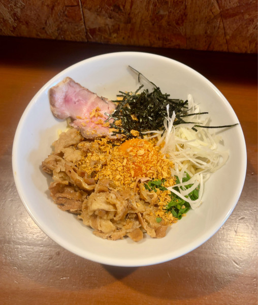 「牛すきまぜそば（1000円）」@牛薫る麺処 嵐風の写真